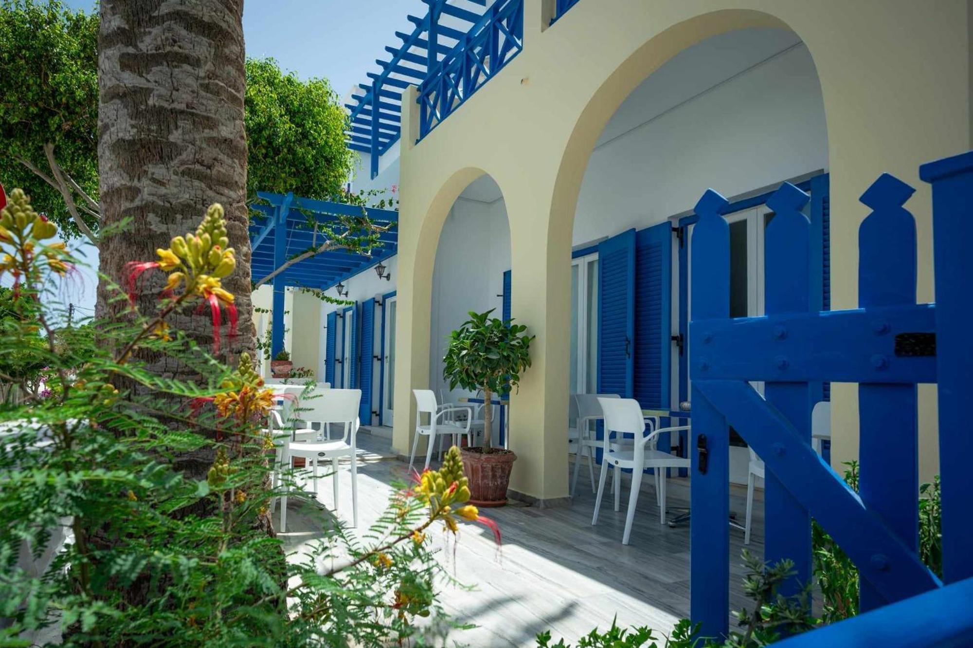 Karidis Hotel Kamári Eksteriør bilde