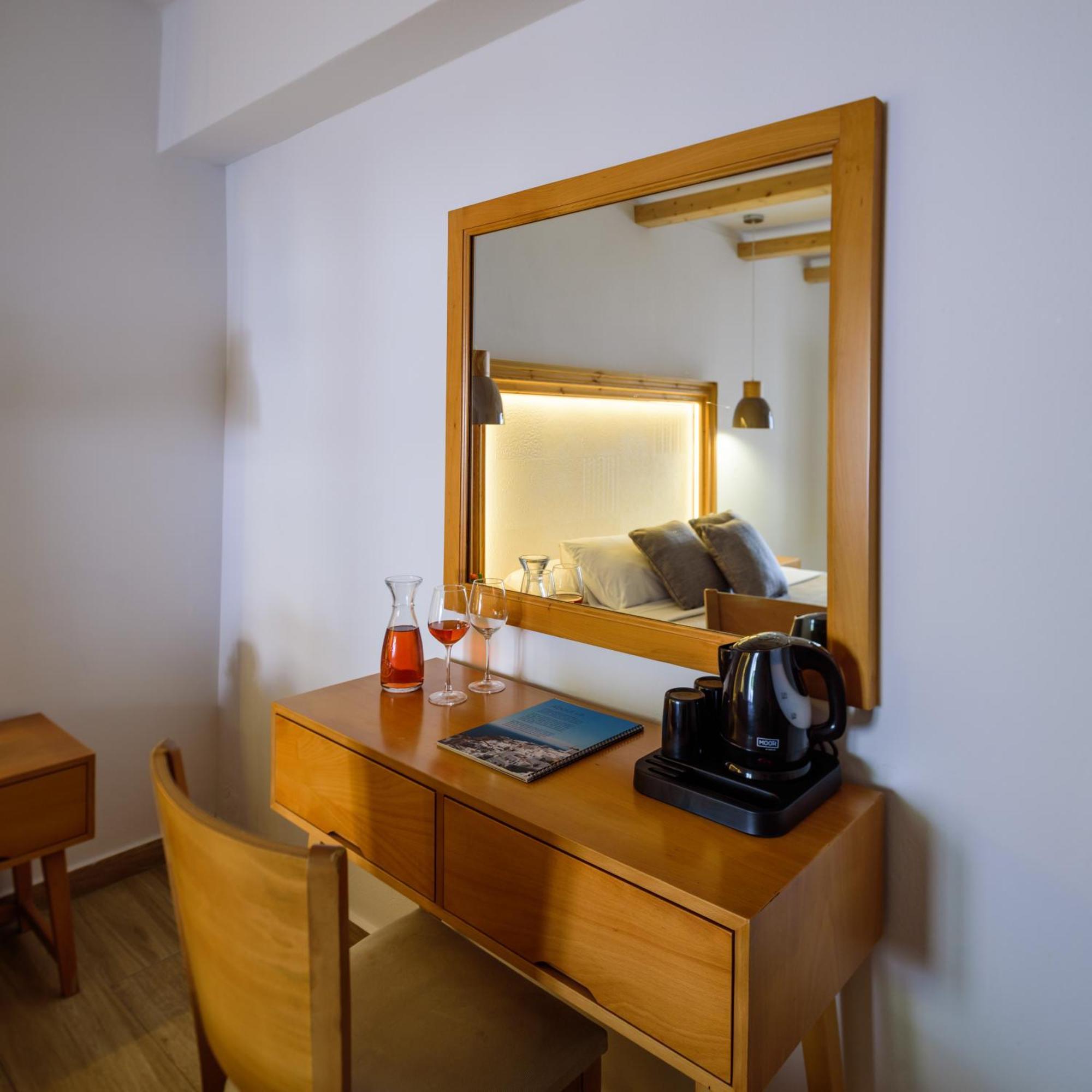Karidis Hotel Kamári Eksteriør bilde